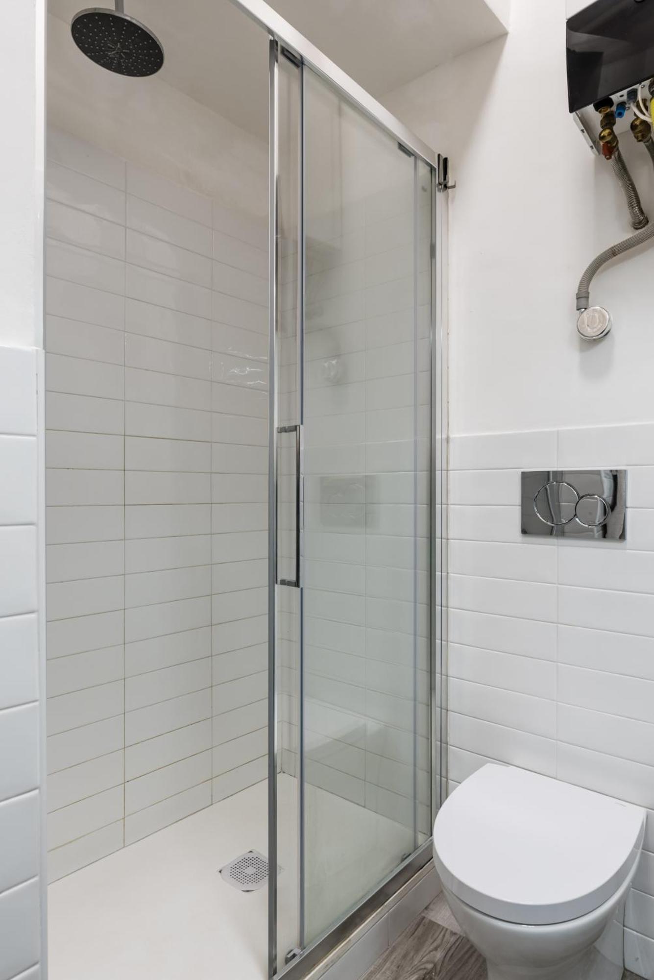 Acquario 5 Minuti, 1Br , Free A-C, Wifi & Netflix "City Center" By Tilo 热那亚 外观 照片