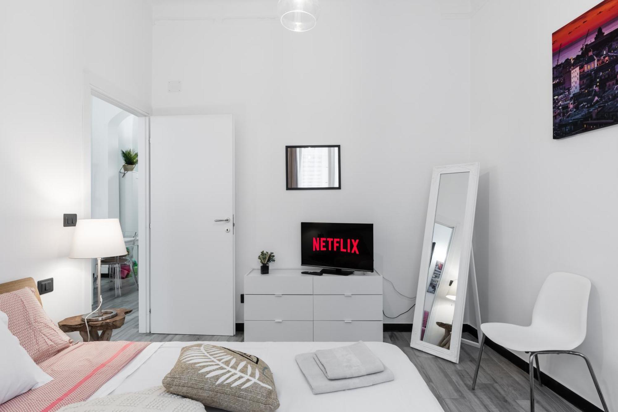 Acquario 5 Minuti, 1Br , Free A-C, Wifi & Netflix "City Center" By Tilo 热那亚 外观 照片