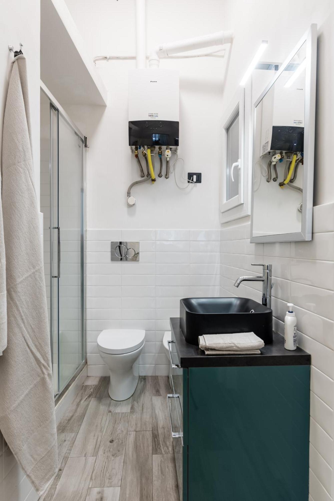 Acquario 5 Minuti, 1Br , Free A-C, Wifi & Netflix "City Center" By Tilo 热那亚 外观 照片